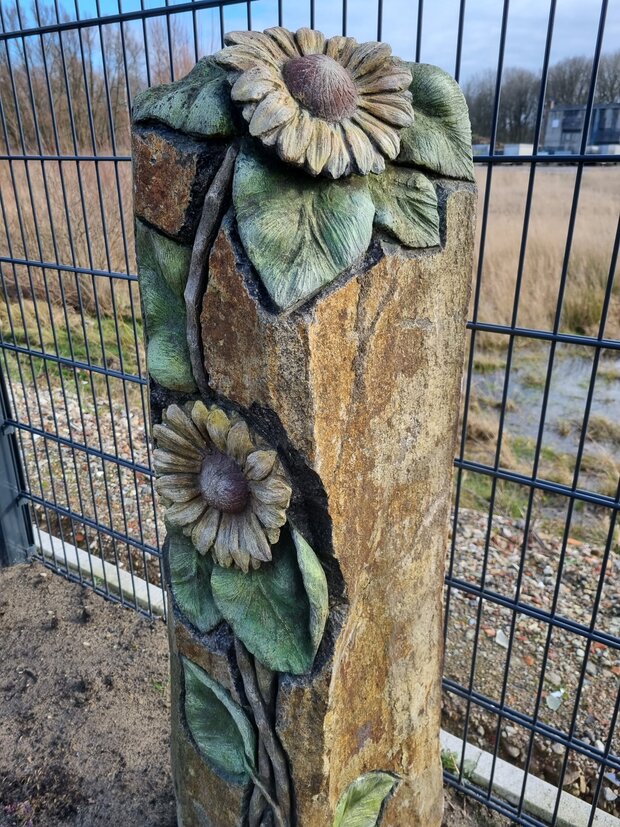 Bildhauerarbeiten Garten Blume